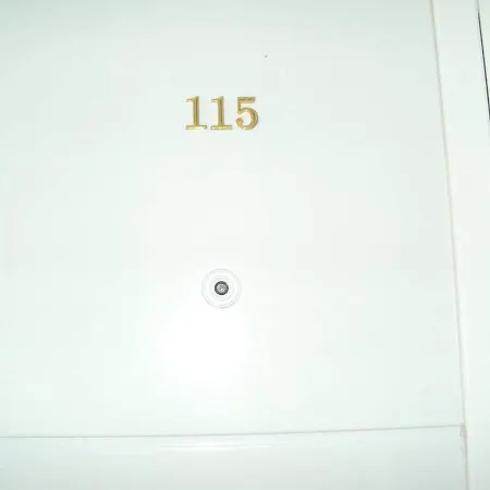 Eureka Apartment *